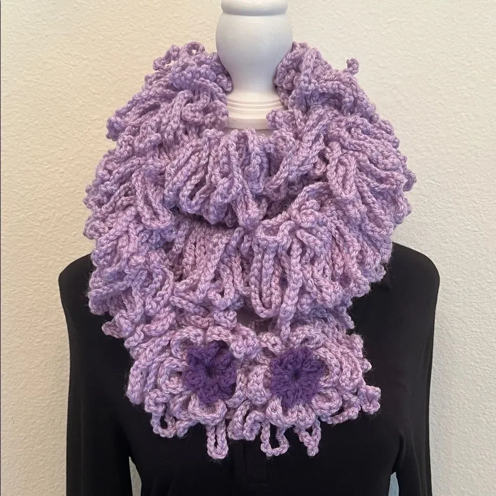 NWT Angela’s Designs one of a kind hand crocheted loopy boa scarf